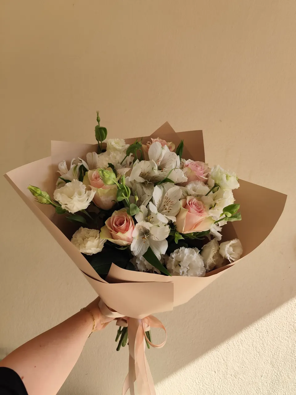 Luxury Rose & Alstroemeria Bouquet